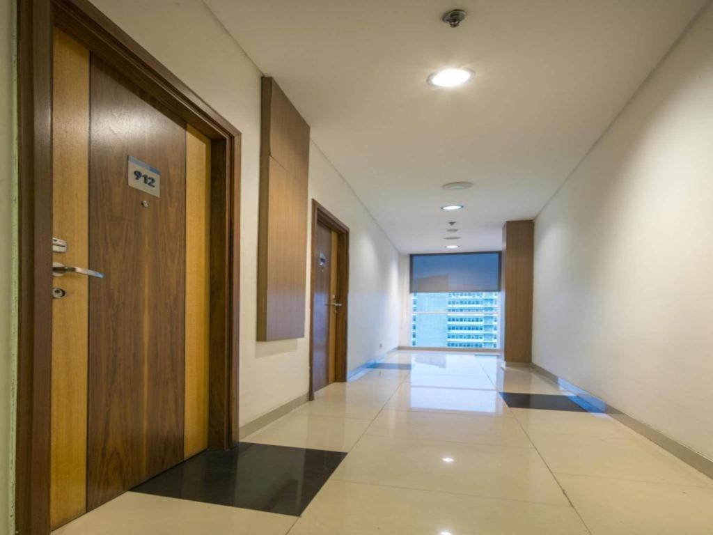 Hotel 88 Grogol By Wh Jakarta Exterior foto
